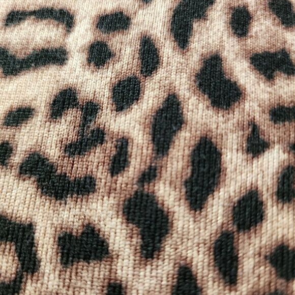 Betsy Johnson Large V Neck Long Sleeve Animal Print Cheetah Pullover Top - Picture 10 of 10